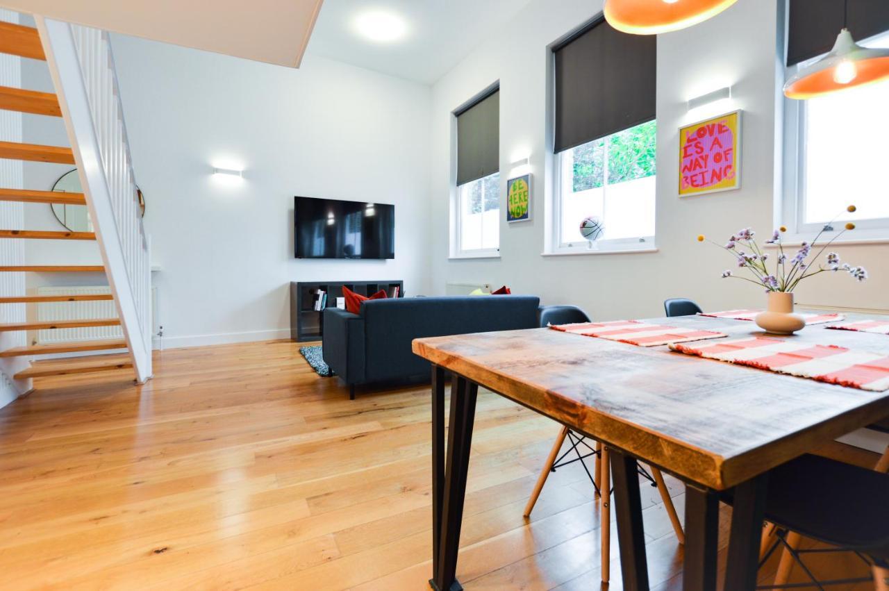 Spacious West Hampstead Apartment With Mezzanine Bedroom By Concept Apartments Лондон Екстериор снимка