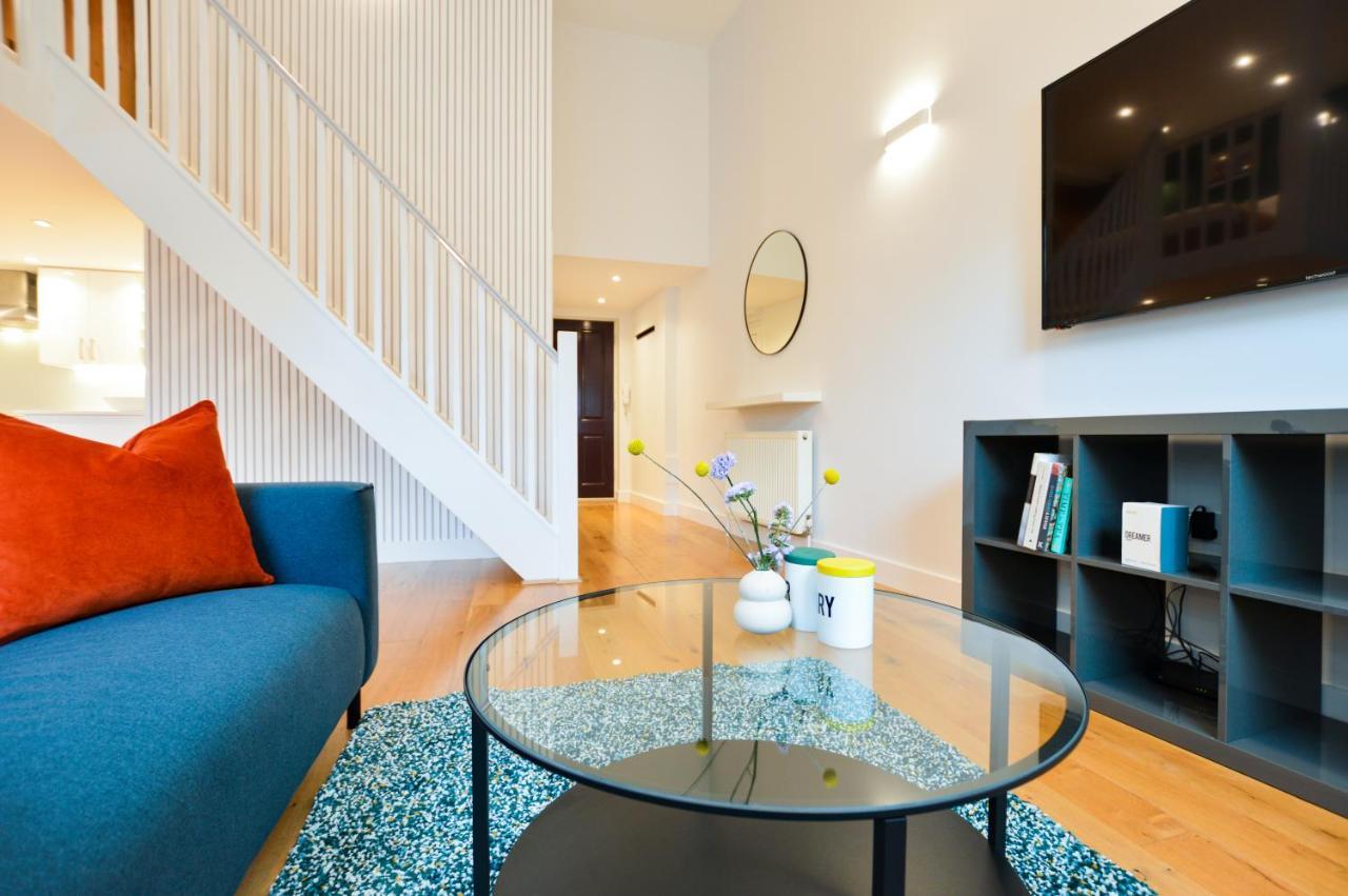 Spacious West Hampstead Apartment With Mezzanine Bedroom By Concept Apartments Лондон Екстериор снимка